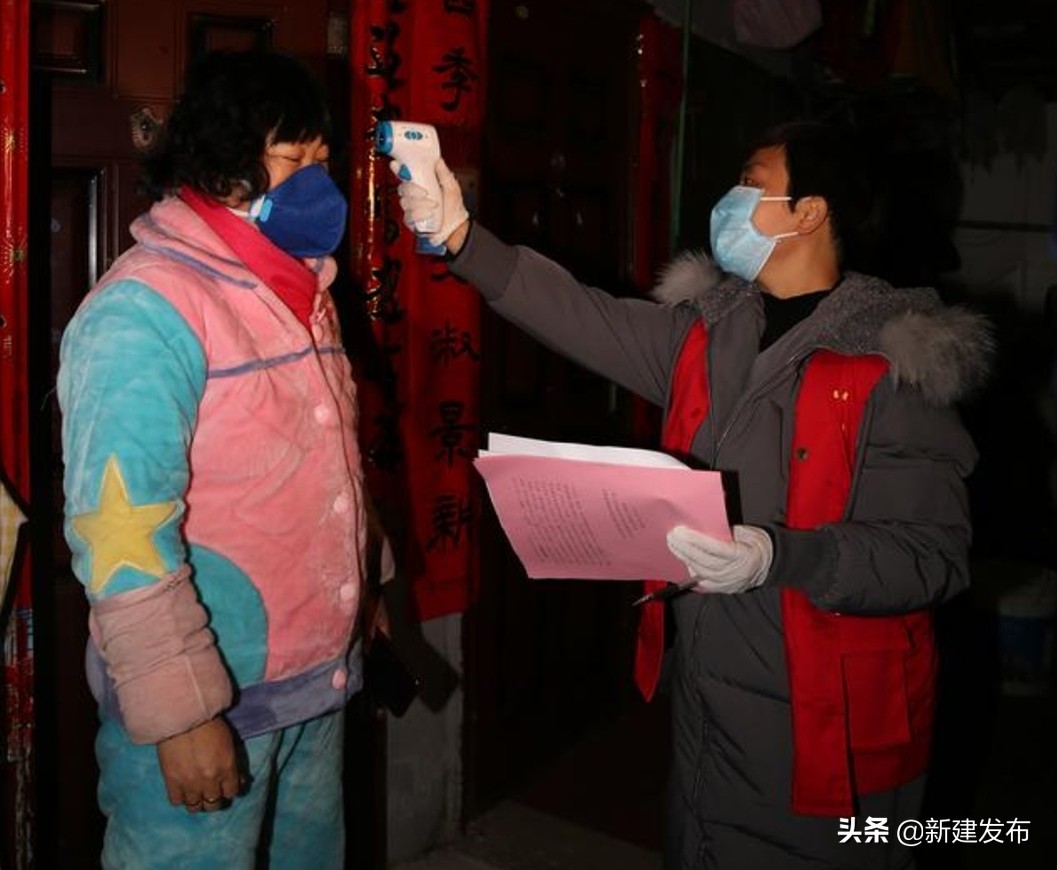 感动防疫人员图片,疫情中记录下的感动镜头