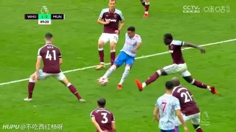 足坛世界名画,足坛1v5名画