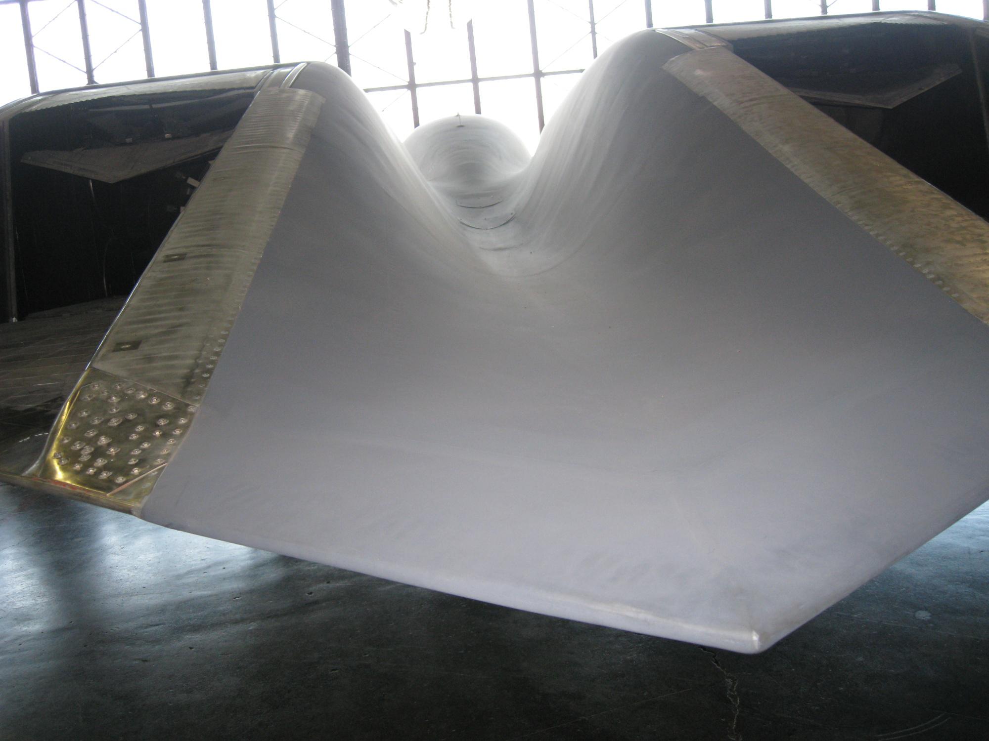 机身“堆满褶子”，飞机上了年纪皮肤也不再紧致？