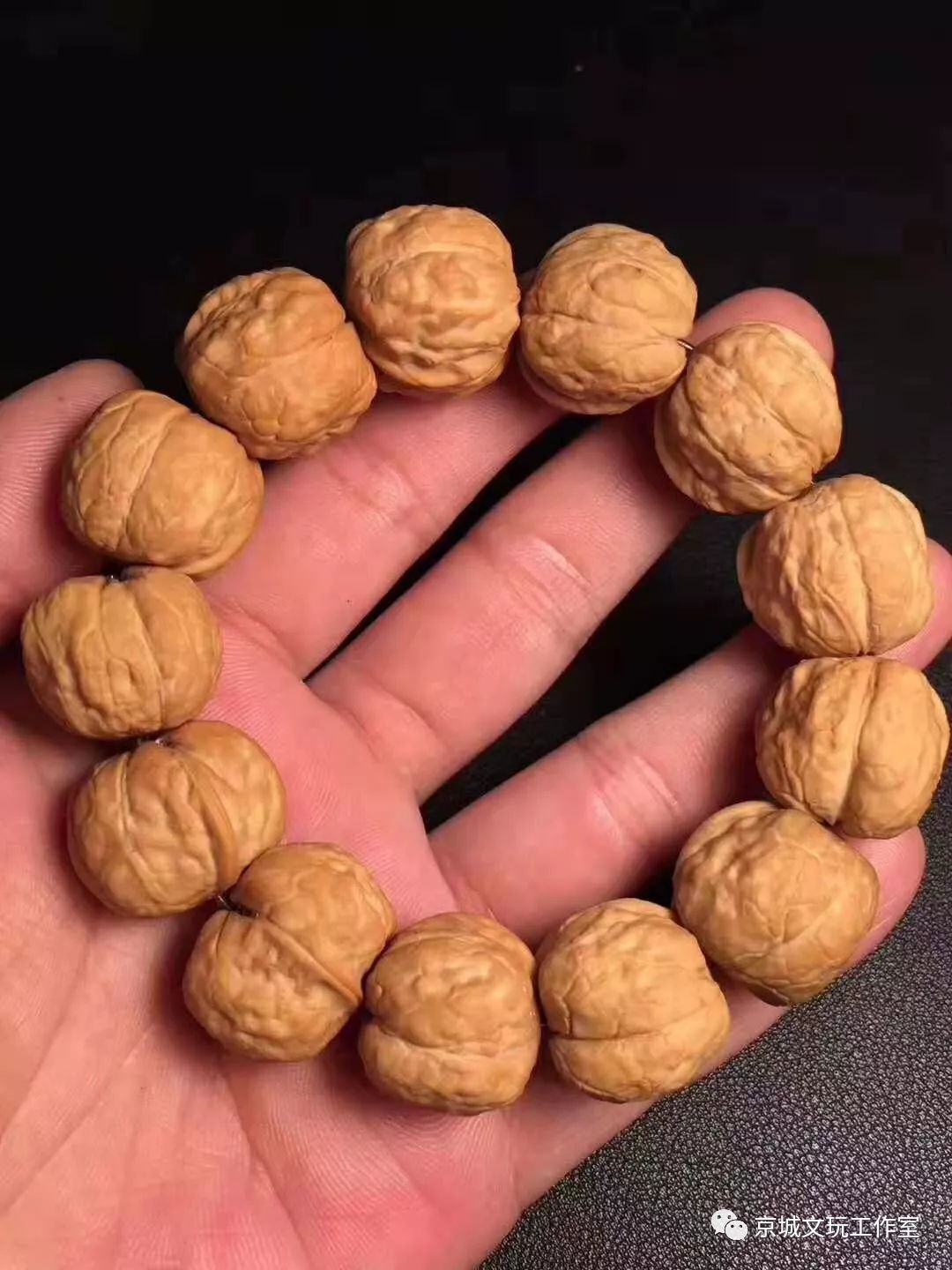 小核桃手串挑选方法,小核桃手串挑选全攻略