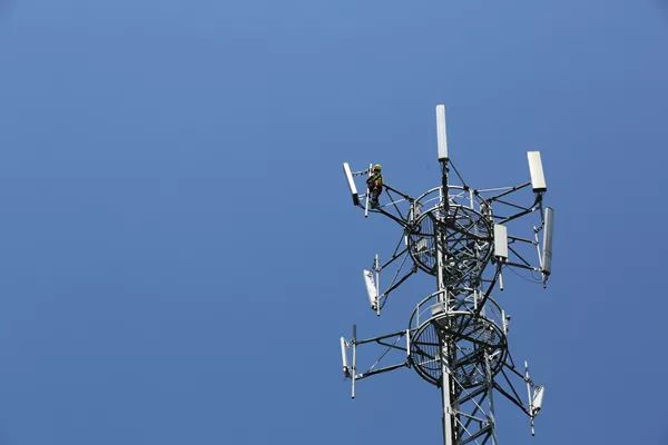 火车高铁上为什么信号不好,为什么高铁进站无信号