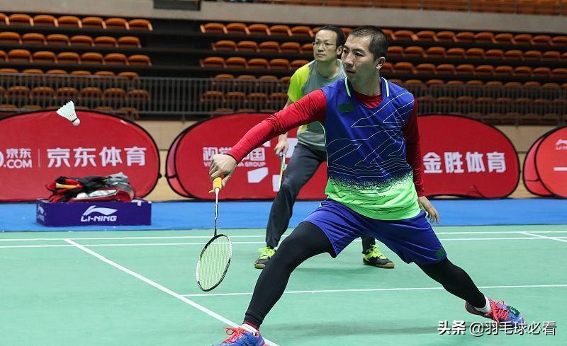 你的球馆年轻人多吗？身为年轻人的你，有多久没有打羽毛球了？