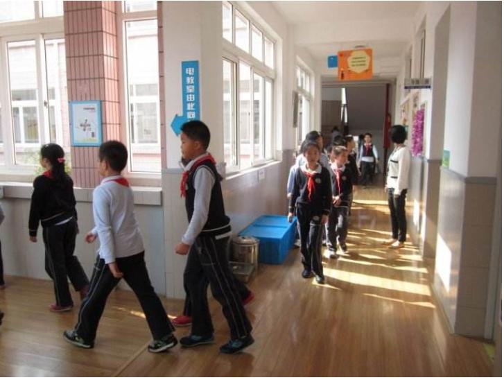 小学生奇葩打油诗,学生打油诗搞笑