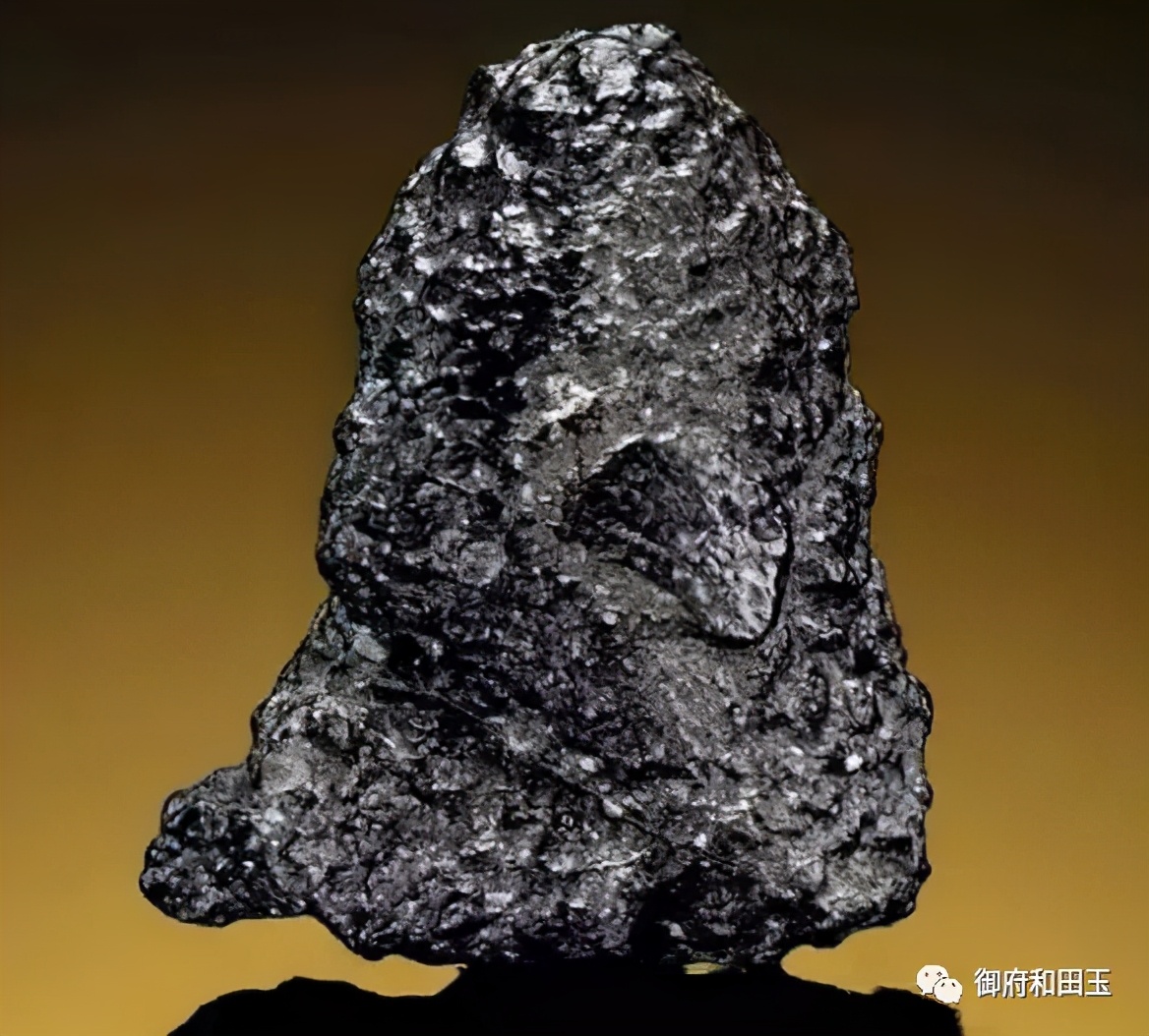 上周!这块来自*疆新**的石头拍出472万的天价!创历史新高