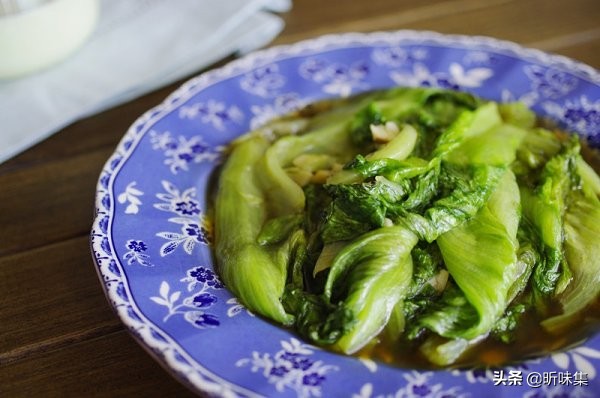 冬季干嘴巴起泡适合吃什么菜,春季嘴巴起泡是哪里上火