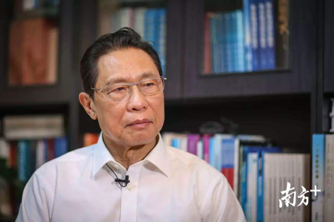 抗击肺炎钟南山的光荣事迹,白衣天使抗击sars冠状病毒