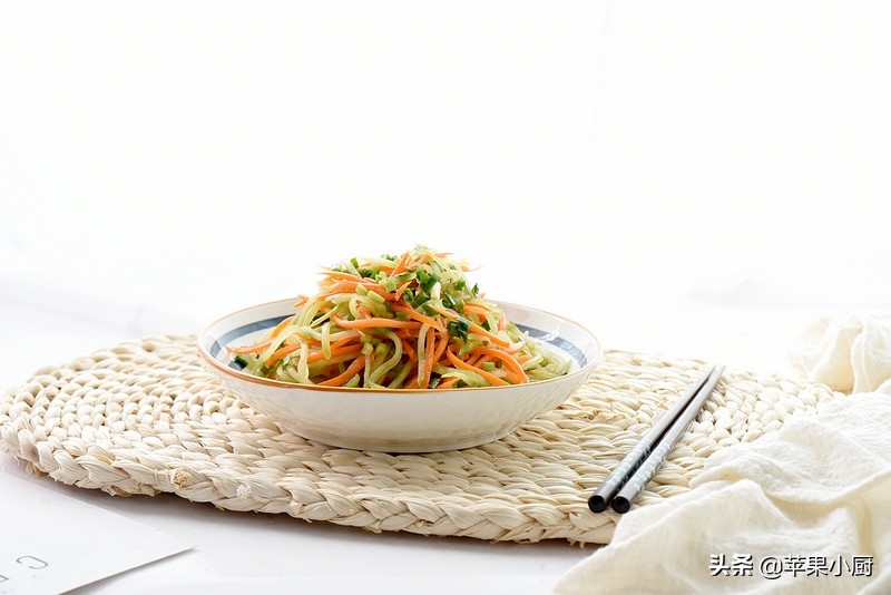 清脆爽口小菜凉拌佛手瓜的做法,佛手瓜做凉拌菜怎么做好吃