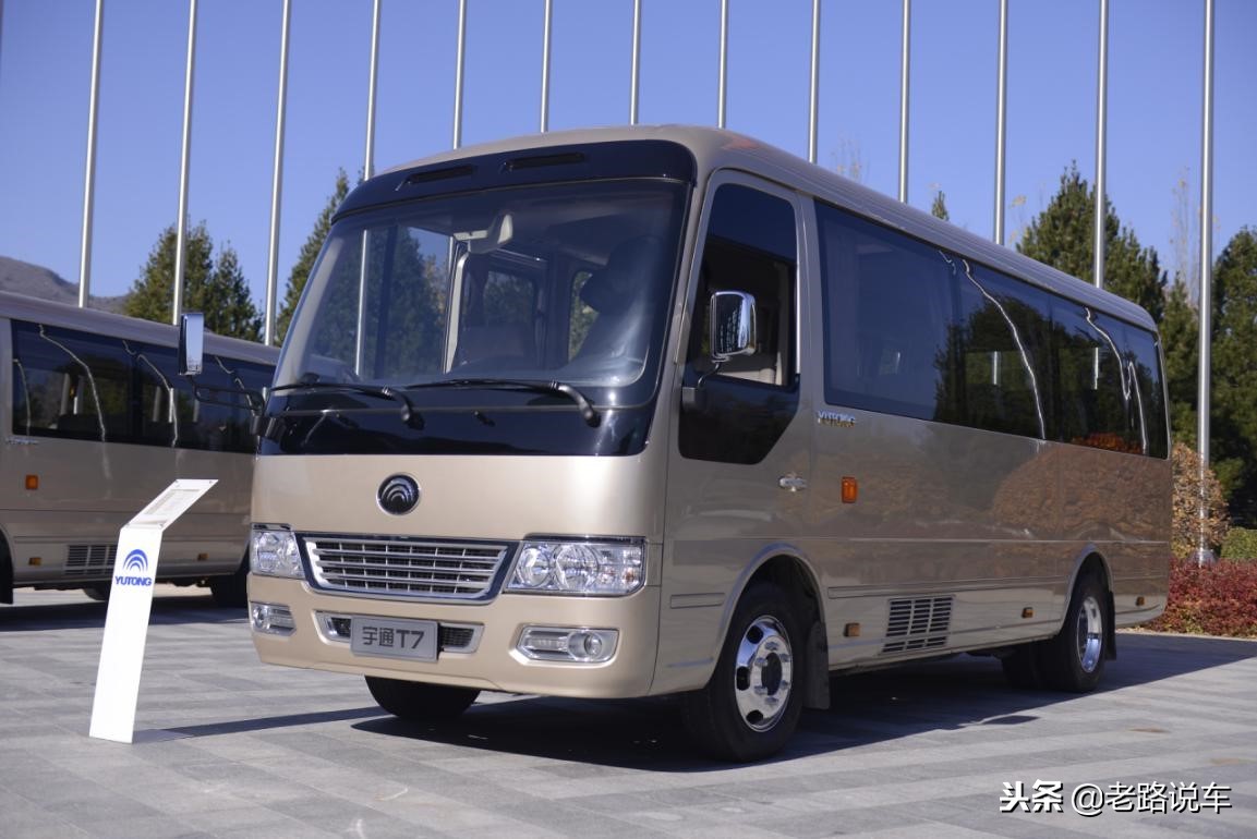 宇通t7汽油版价格表,宇通t72019款3.5t汽油自动旗舰版