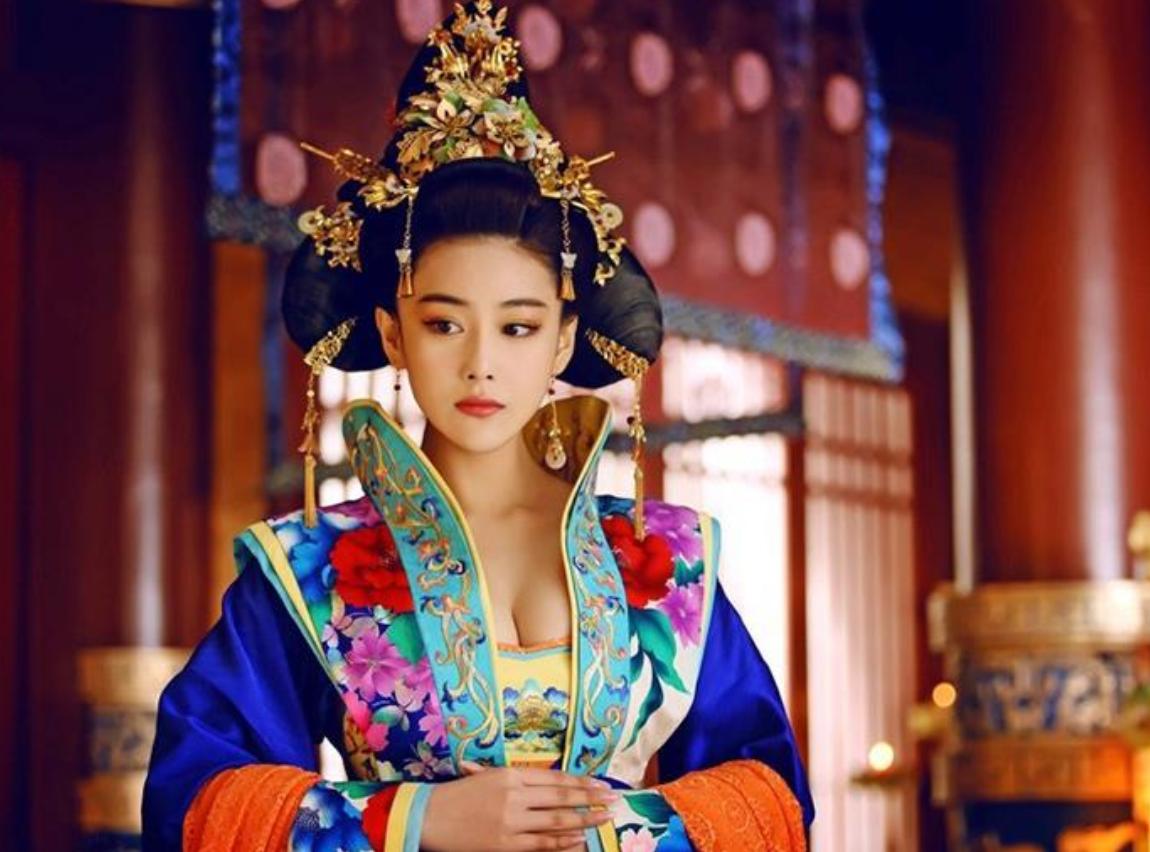 张馨予何捷最近消息,揭秘张馨予为什么一直被黑