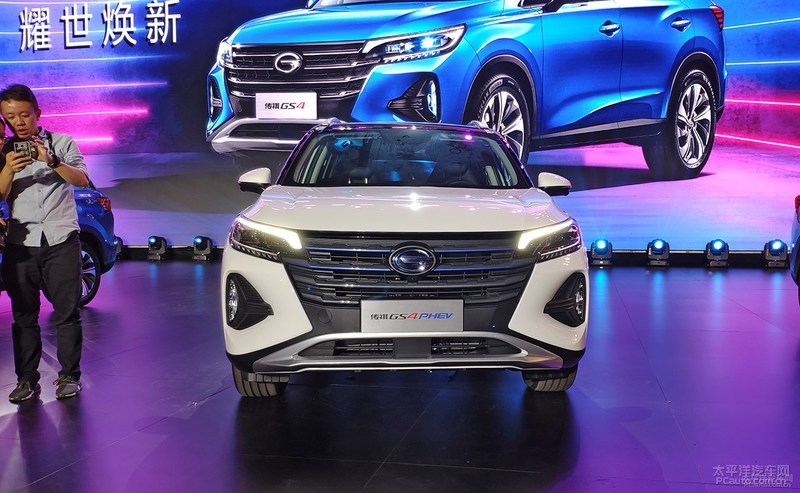 奥迪新a4l2023款,奥迪a3和小鹏p7哪个好