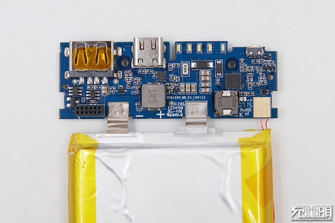 小米充电宝30000快充版拆开,小米无线充电宝10w和30w对比