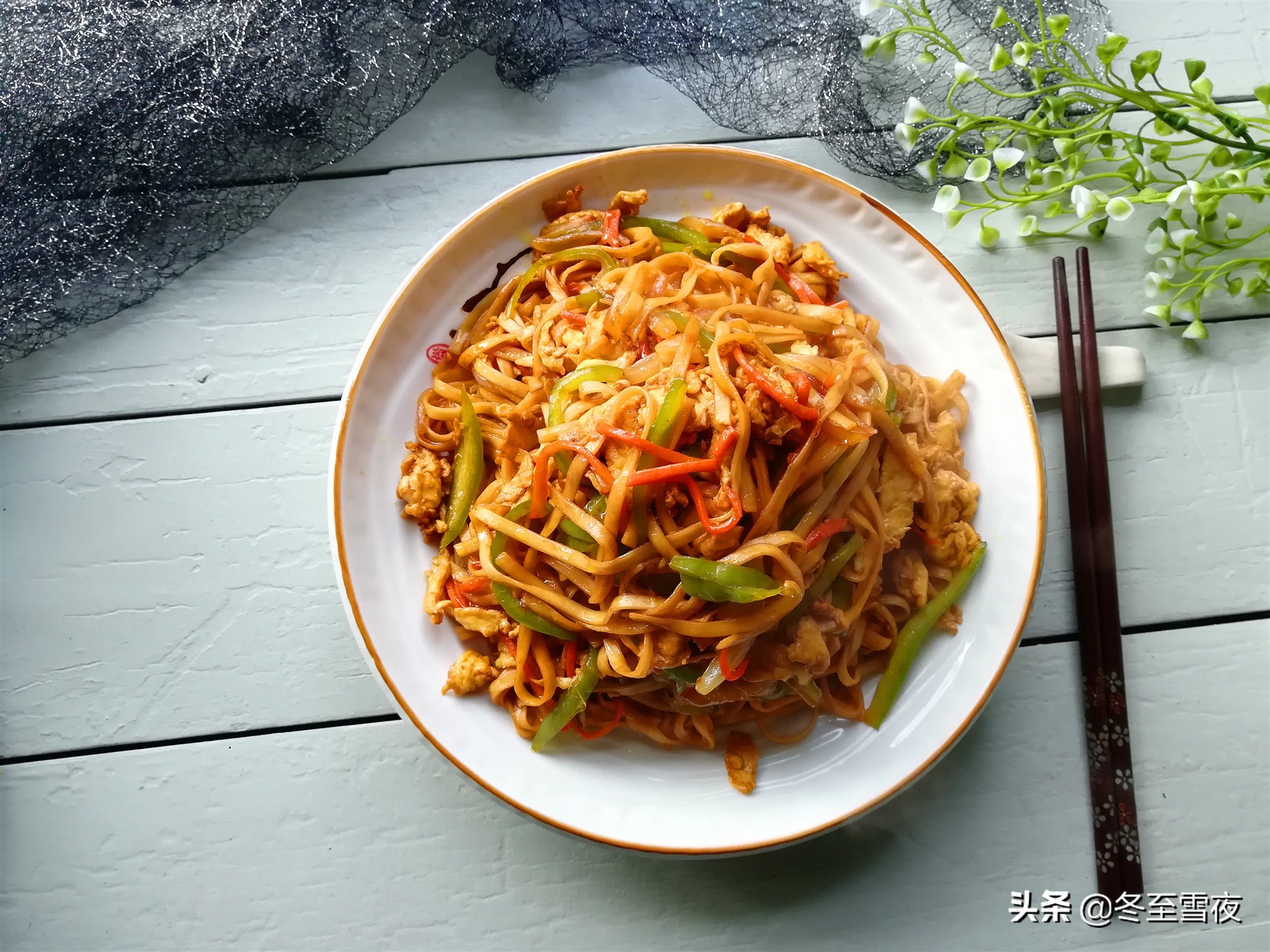 如何做炒面好吃又简单用挂面,在家用挂面做炒面既简单又好吃