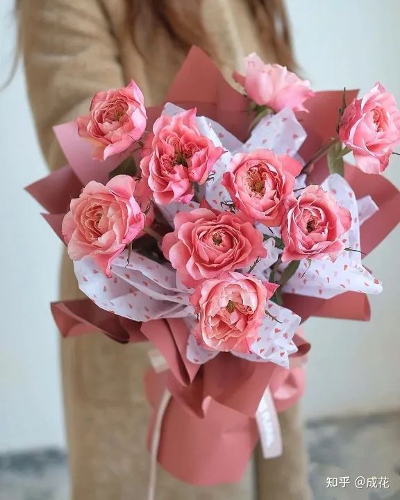 卖花包装纸选什么颜色,新手开花店怎么选择包装纸