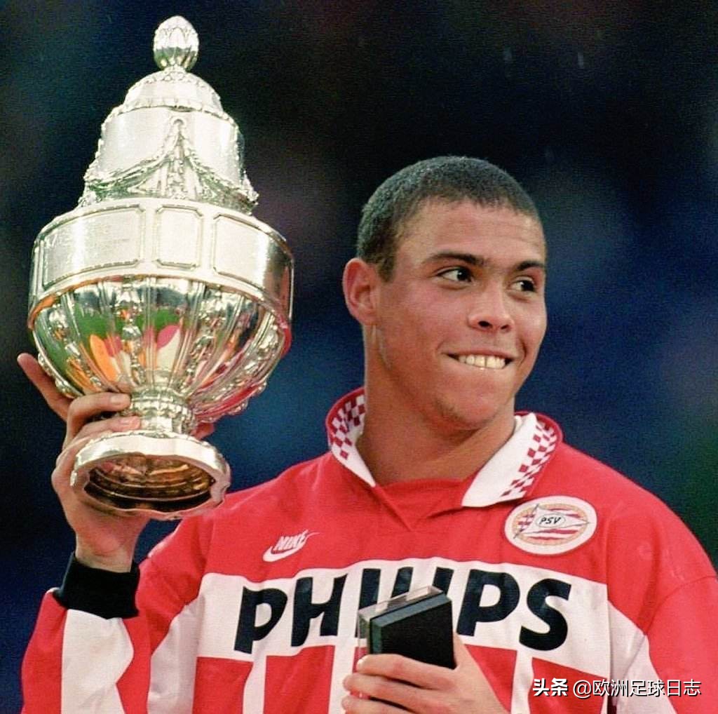 曼城13场狂轰32球,曼城33球