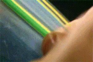 比*洛因海**还狠，吸到溃烂、瘫痪、花季少女最终沦为「气奴」