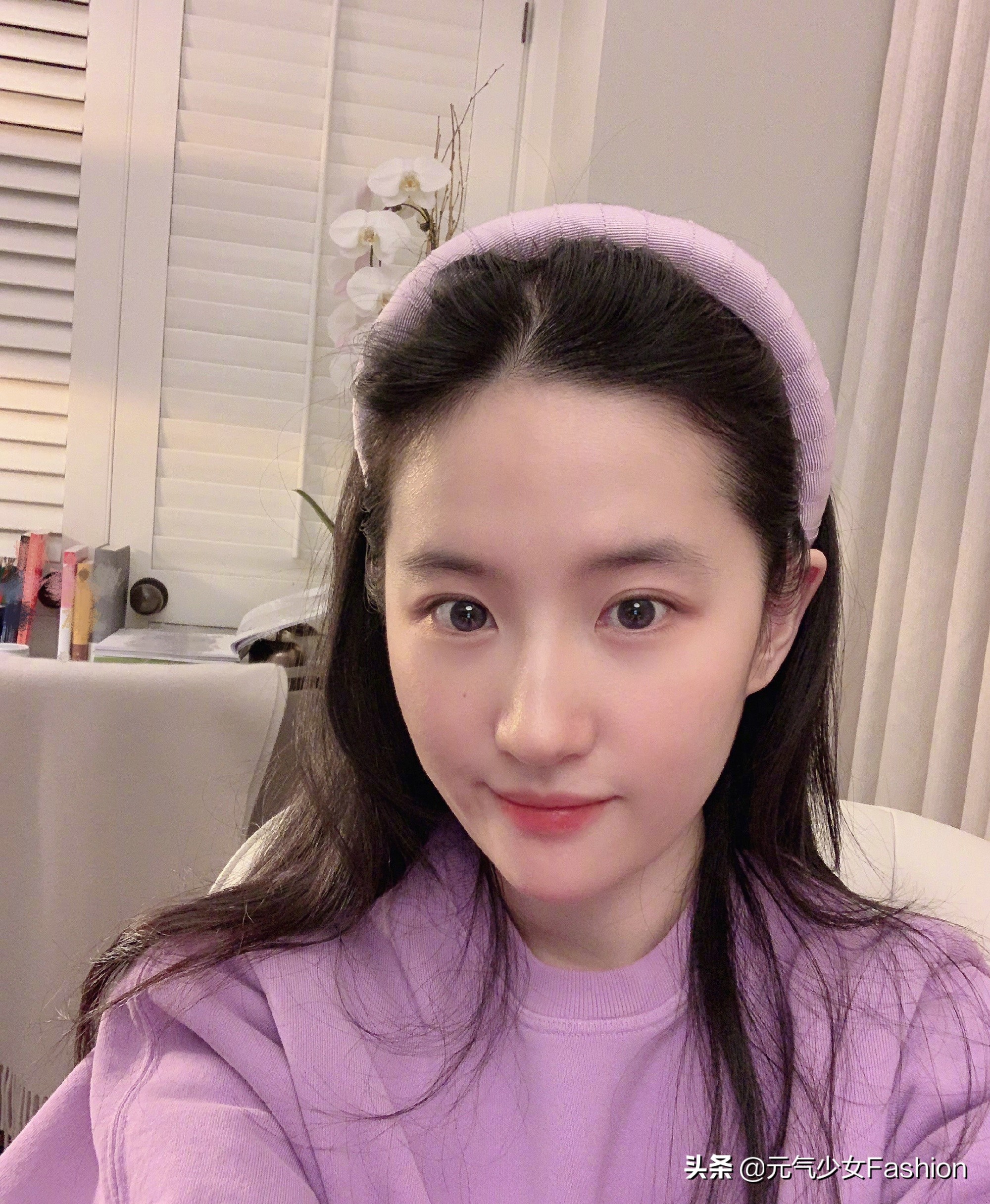 脸出油毛孔粗大什么原因,脸上毛孔粗大是什么原因引起的