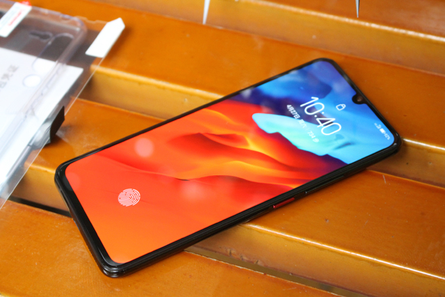 24小时深入体验联想Z6Pro评测，给小米9和iQOO下战书！