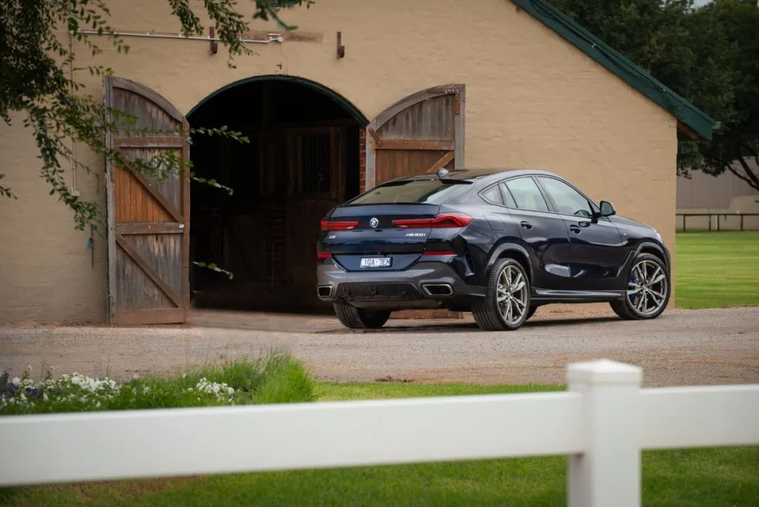 宝马x5和x6哪个更值得买,宝马x6二手车值不值得购买