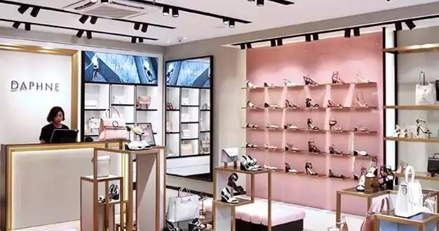 一代鞋王达芙妮现状,达芙妮市值暴跌