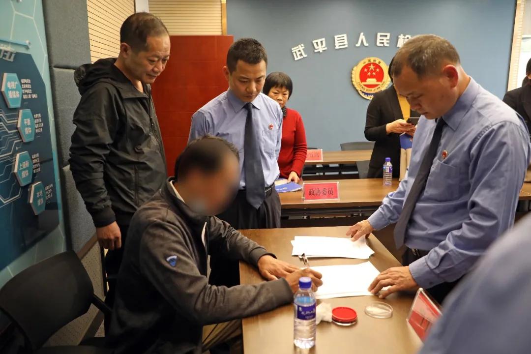 为民办实事化解矛盾在基层,为群众办实事化解矛盾纠纷