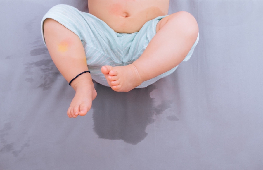 在幼儿园发现孩子尿裤子如何处理,小朋友在幼儿园故意尿裤子怎么办