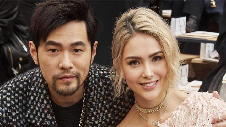 昆凌剖三胎,昆凌穿露脐装秀腹肌