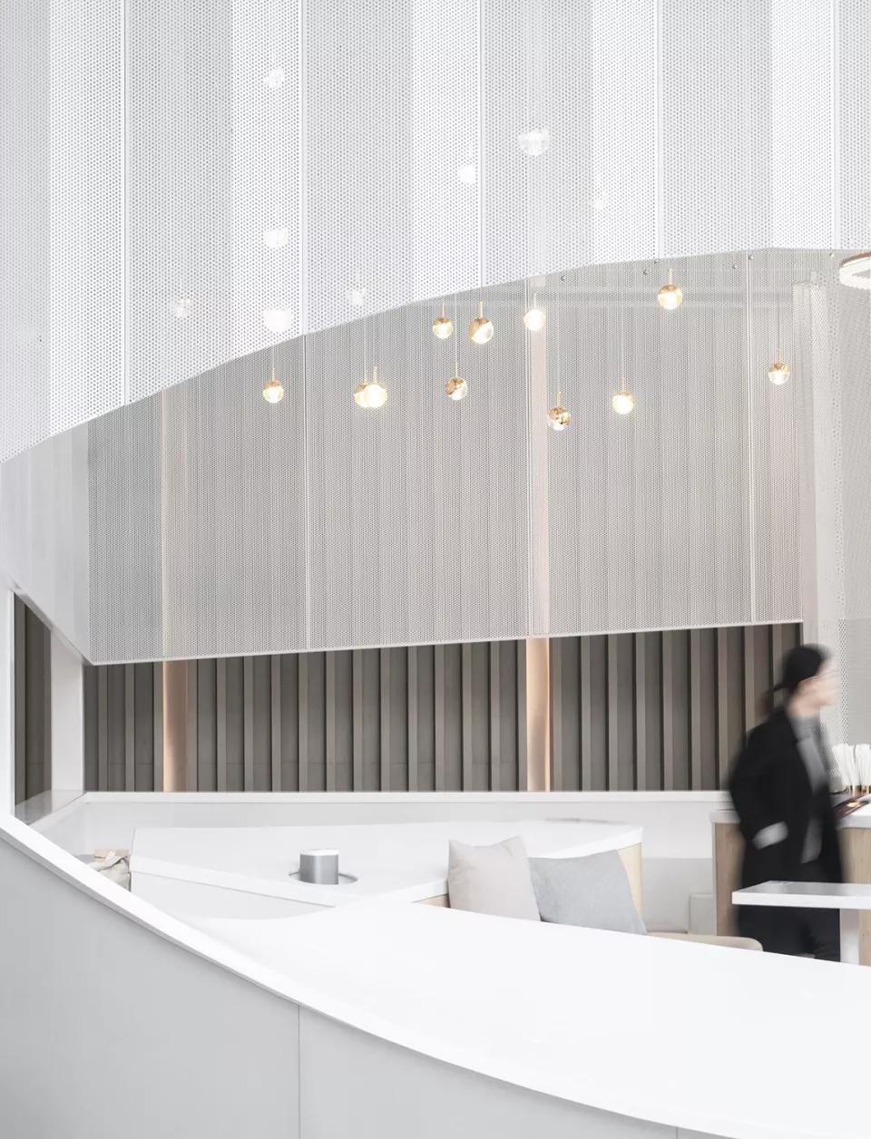 开在上海商场里的咖啡馆,用店面造型让月销量猛冲