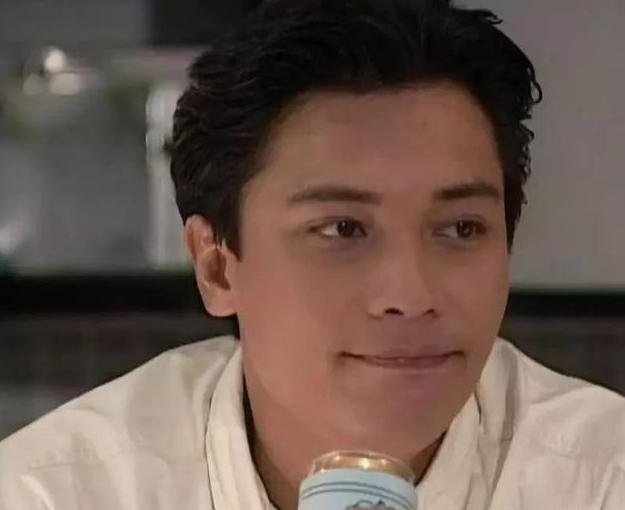 罗嘉良抛弃豪门养女,罗嘉良叶荣添生意失败卖盒饭