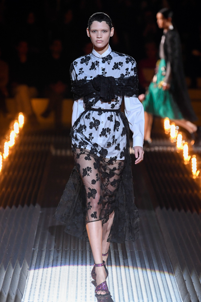 巴黎时装周2023春夏prada,2019prada秋冬米兰时装秀