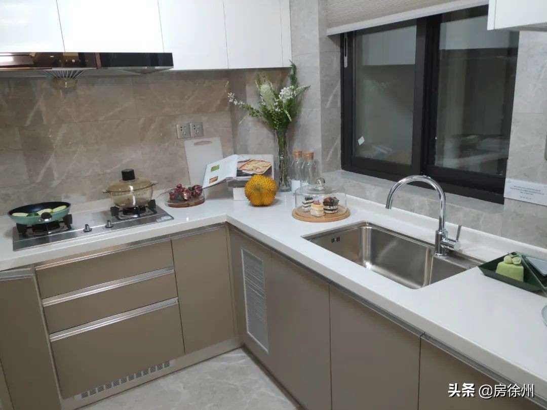 徐州鼓楼区绿城诚园110户型,徐州天宸和绿城诚园哪个好