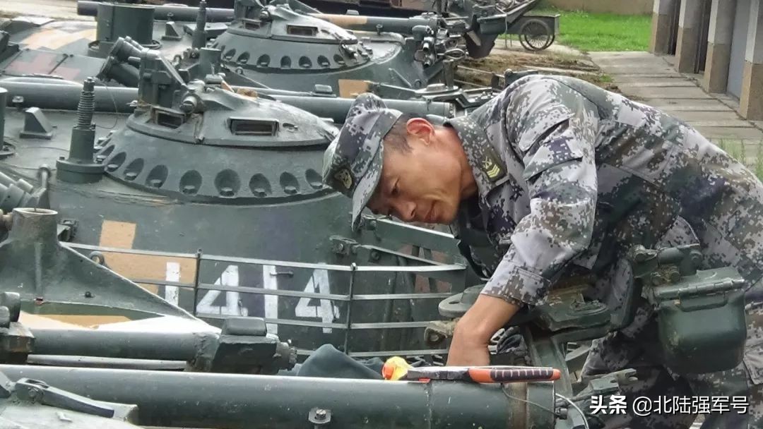 北疆有我|维和归来又出征，参谋岳超辉为祖国而战的样子帅到爆