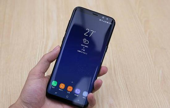 旧旗舰三星S8还值得买吗，入手一个月，冲这块屏幕都值了