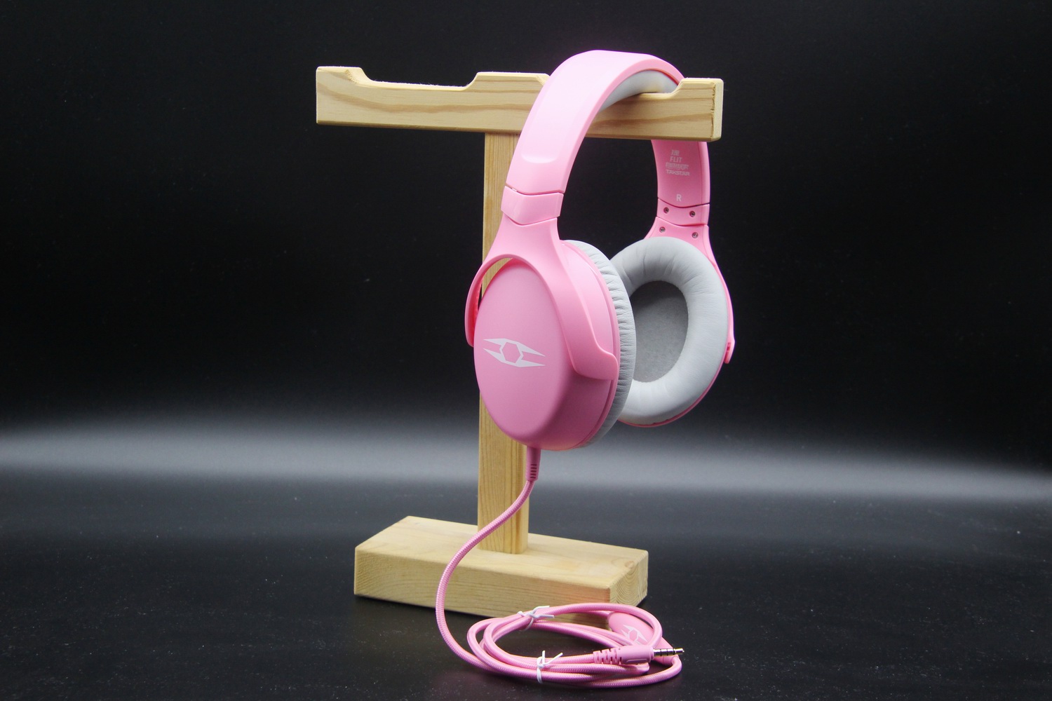 机甲风挂耳式电竞游戏耳机推荐,颜值好性能又好的游戏耳机