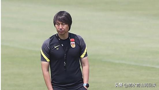 国足能否晋级世界杯预选赛淘汰赛,里皮李铁支招国足世界杯