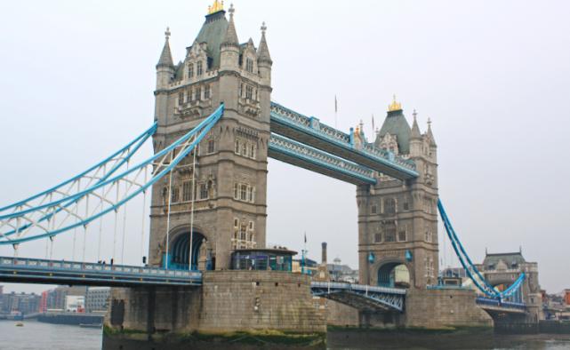 英国的伦敦大桥,英国著名大桥是什么桥