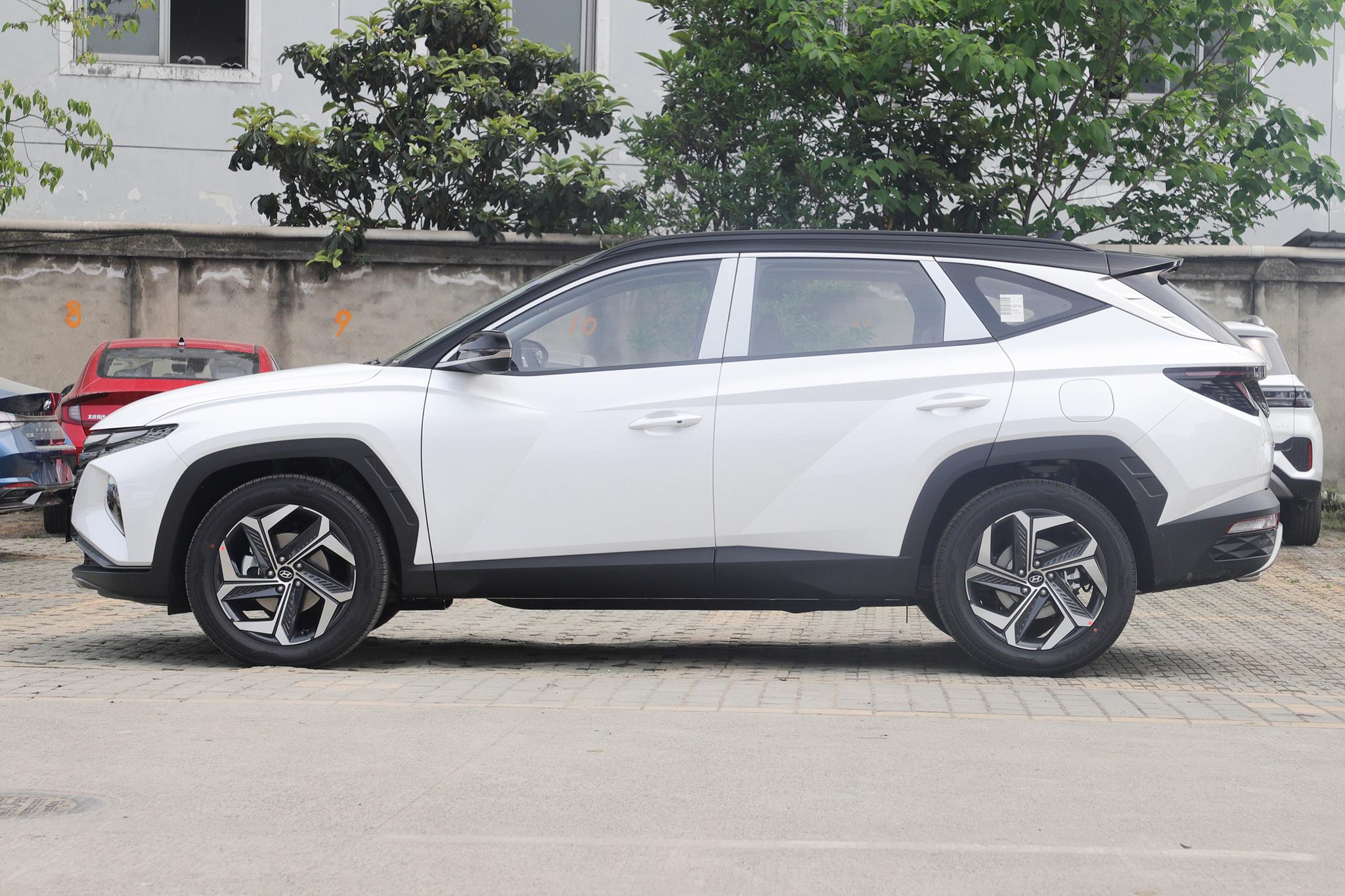 第五代途胜l1.5t6月份裸车价,第五代途胜l的轴距版本是什么