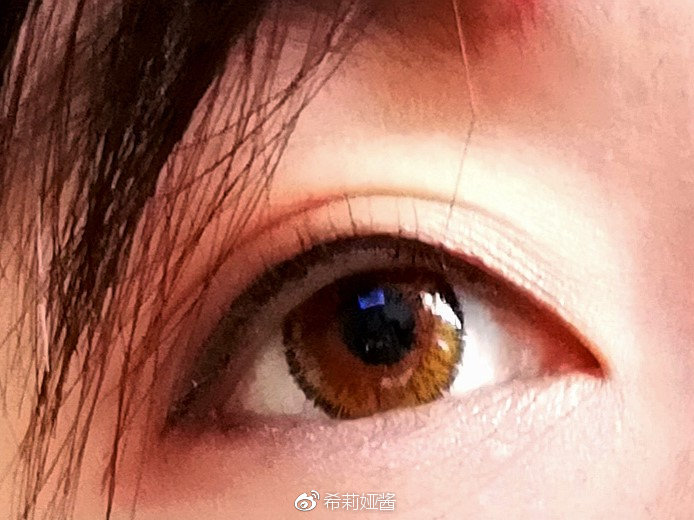 隐形眼镜需要高一点吗,隐形眼镜要硬的好还是软的好