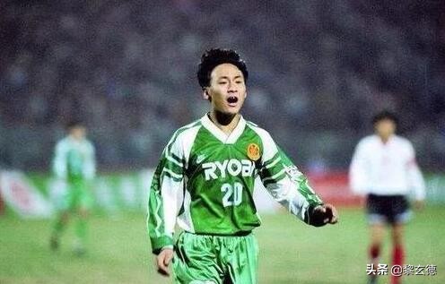 同一年进入国安，二十多年后南方醉驾断财路，他稳扎稳打蒸蒸日上