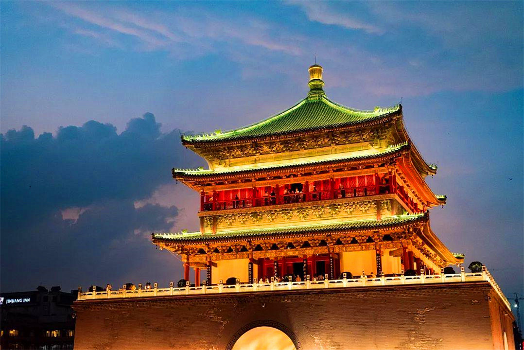 为什么说秦岭是风水宝地,秦岭之所以称之为中国的脊梁