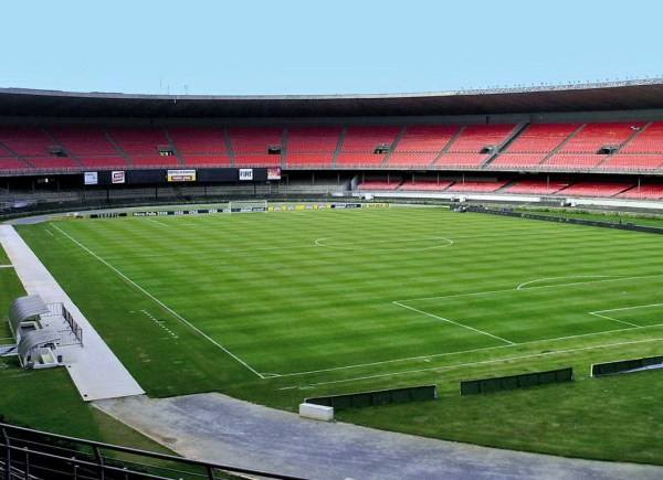 乌鲁木齐高尔夫球馆建设,乌鲁木齐免费足球球场