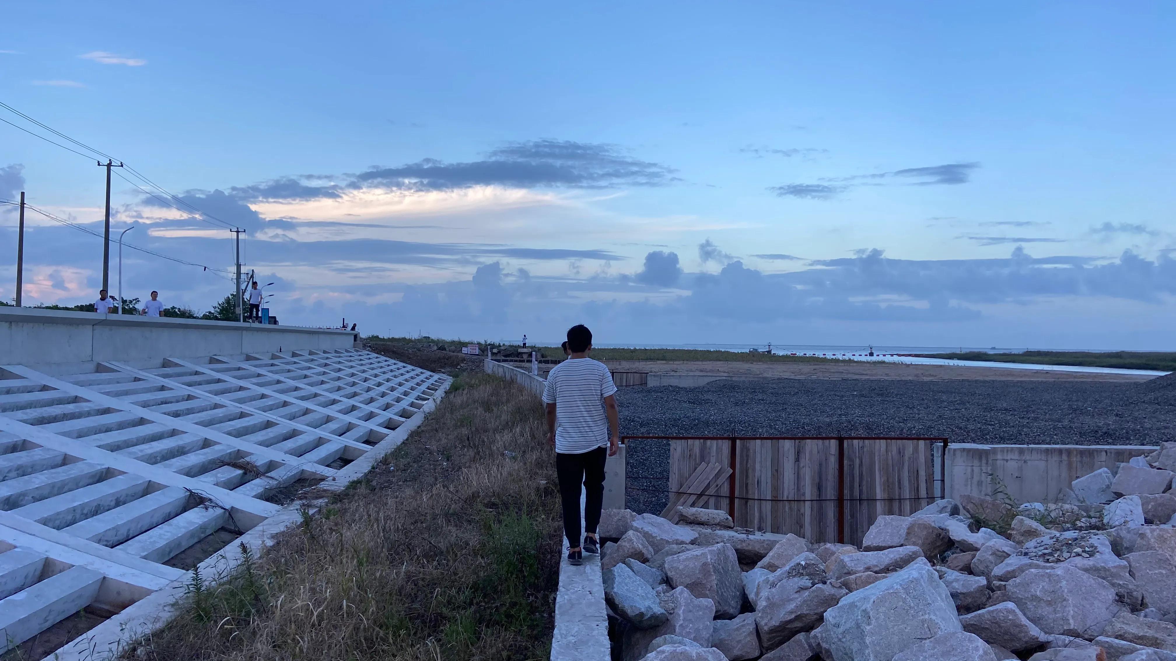 上海哪个地方能看到真正的大海,上海最近景色最好的大海