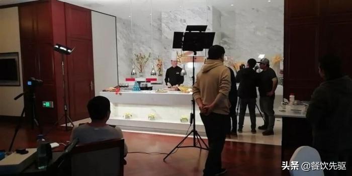 年薪百万的厨师他们是怎么做到的,公认全球最能赚钱的厨师