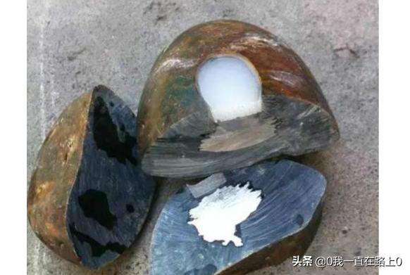 翡翠真伪一目了然,揭秘市面上5种翡翠的冒牌货