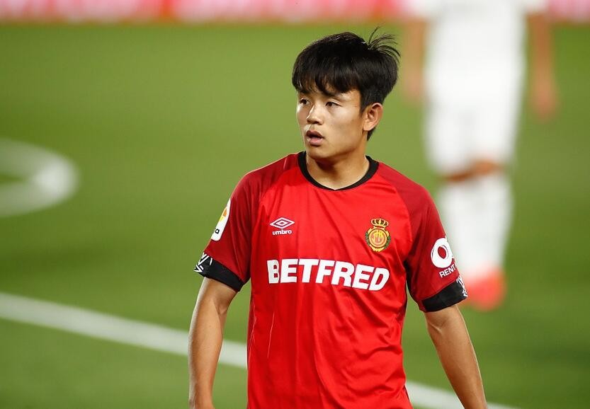 中国男足1比3越南黄健翔解说,中国男足vs日本男足黄健翔点评