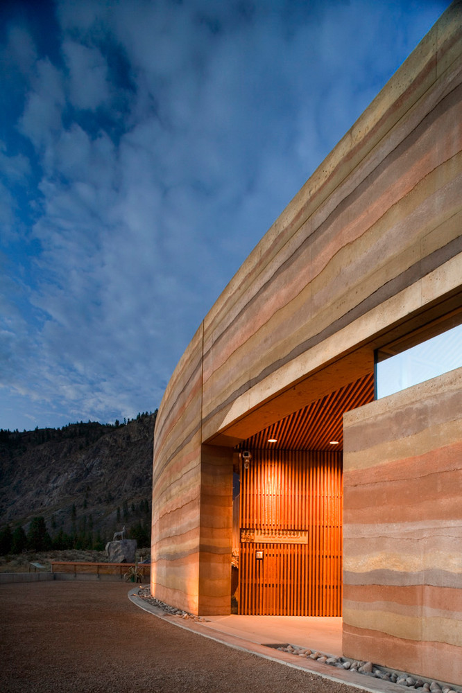 东西方现代夯土墙建筑集粹