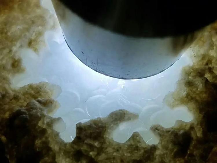 莫西沙蛋面,莫西沙原石开窗蓝底