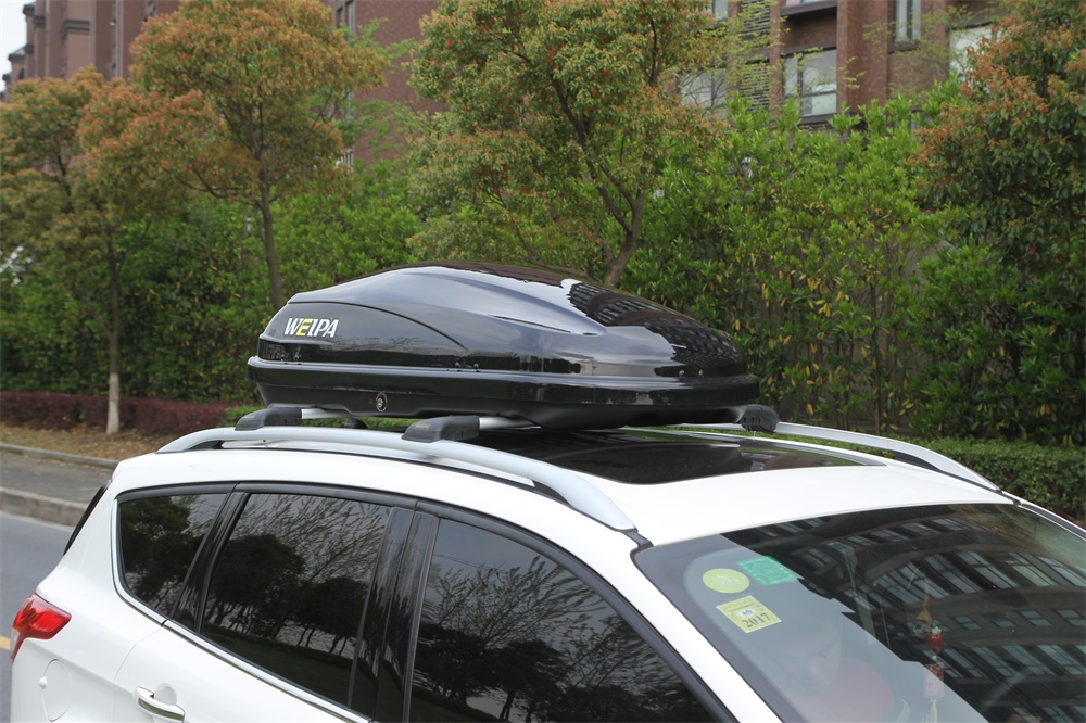 加装车顶行李箱是否违规,加装车顶行李箱的利弊