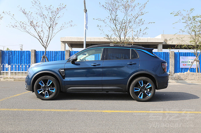 领克01试驾大飙车,领克01四驱halo试驾视频