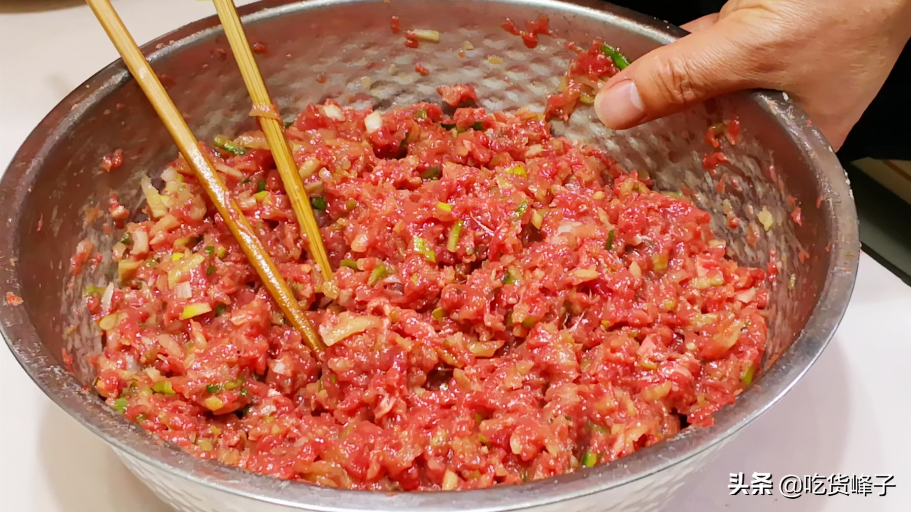 调肉馅饺子时,记住“3放3不放”,肉香十足味道正,多汁没腥味