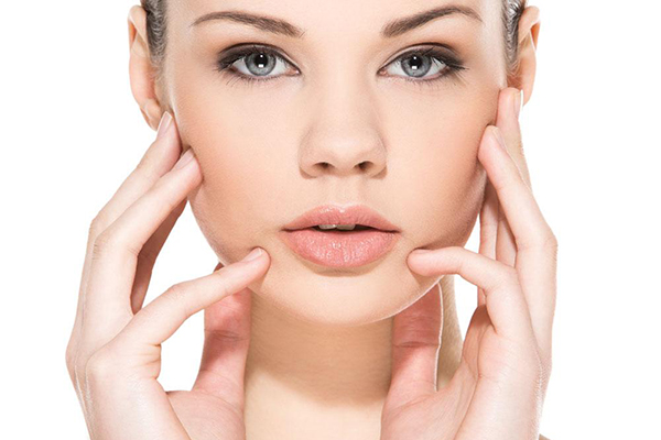 唇部去死皮淡化唇纹改变唇色深,唇色深怎么办四大技巧改善唇色深